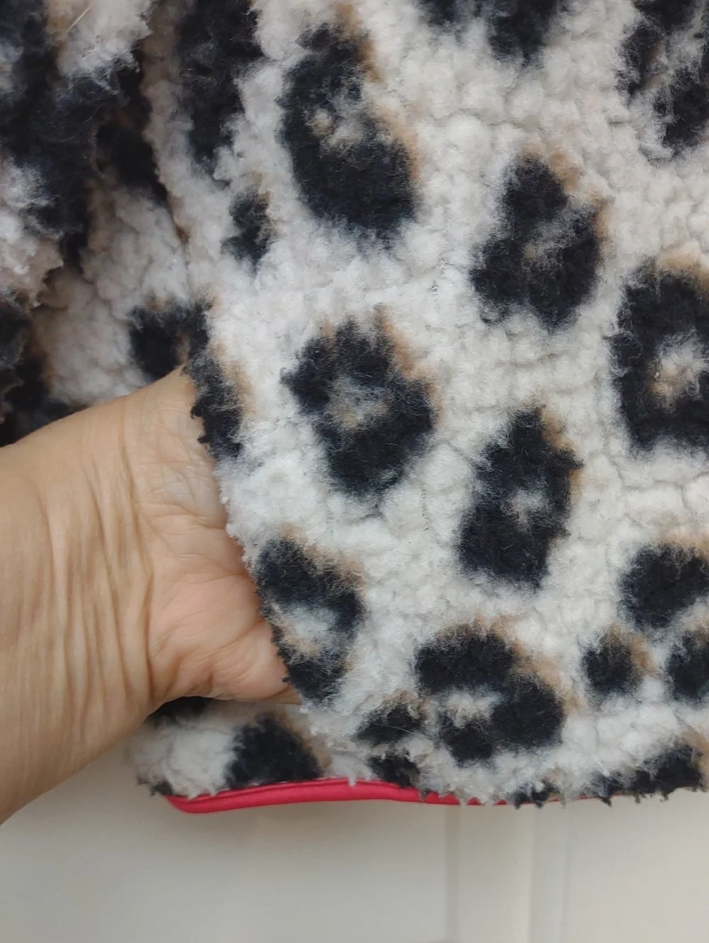 Old Navy Girl's Snow Leopard Full Zip Cozy Sherpa Jacket Side Pockets Zip Pocket